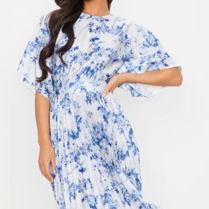 PrettyLittleThing Pastel Blue floral print open back pleated midi dress (size 12